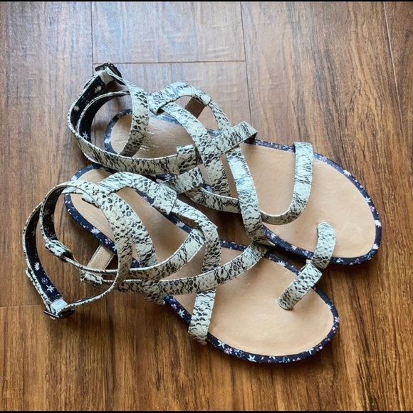 Cabi snake print sandals - Picture 4 of 4
